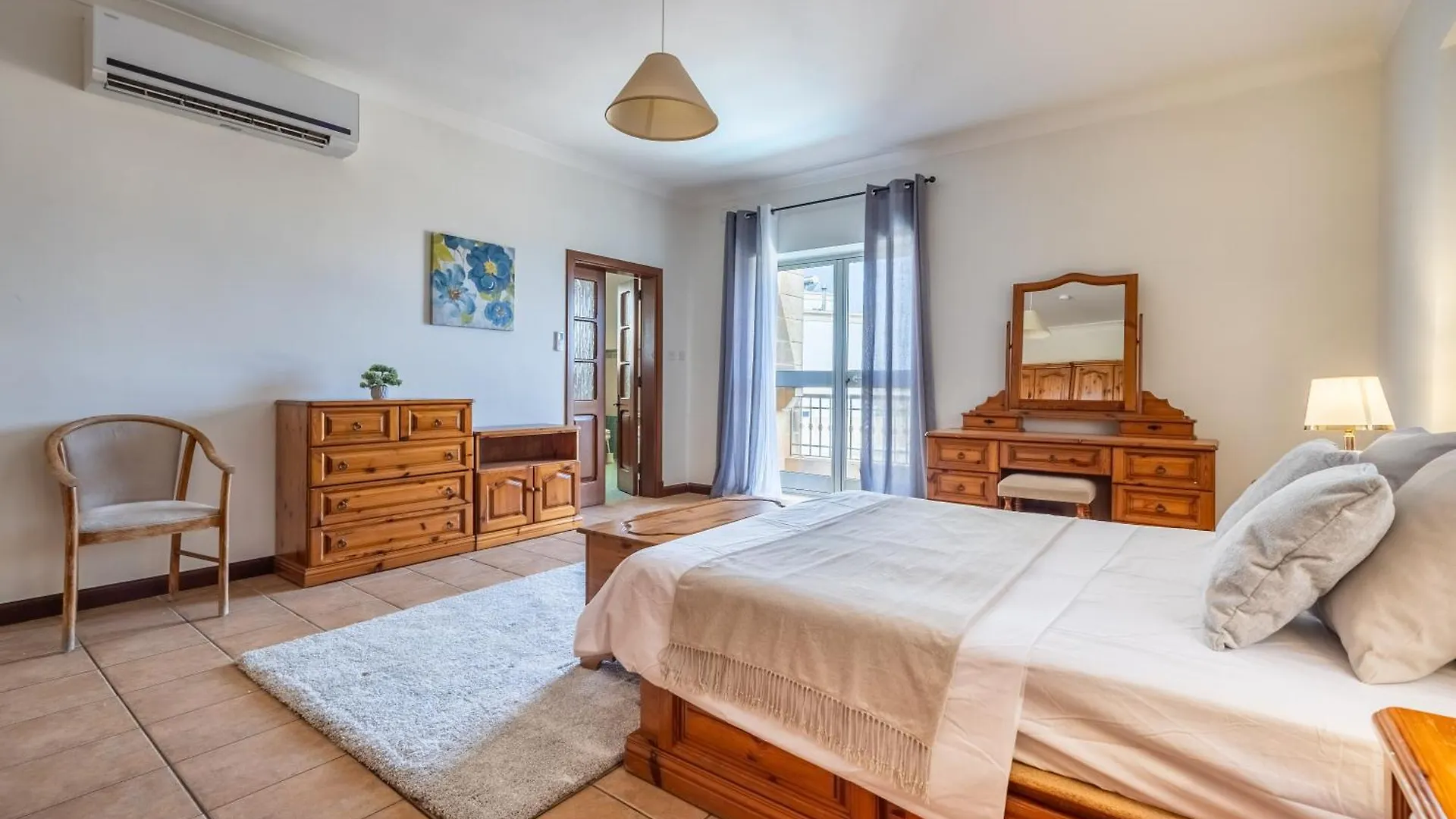 Villa Tranquil Mansion - 3 Bed, Pool, Bbq & Gaming Room Is-Swieqi