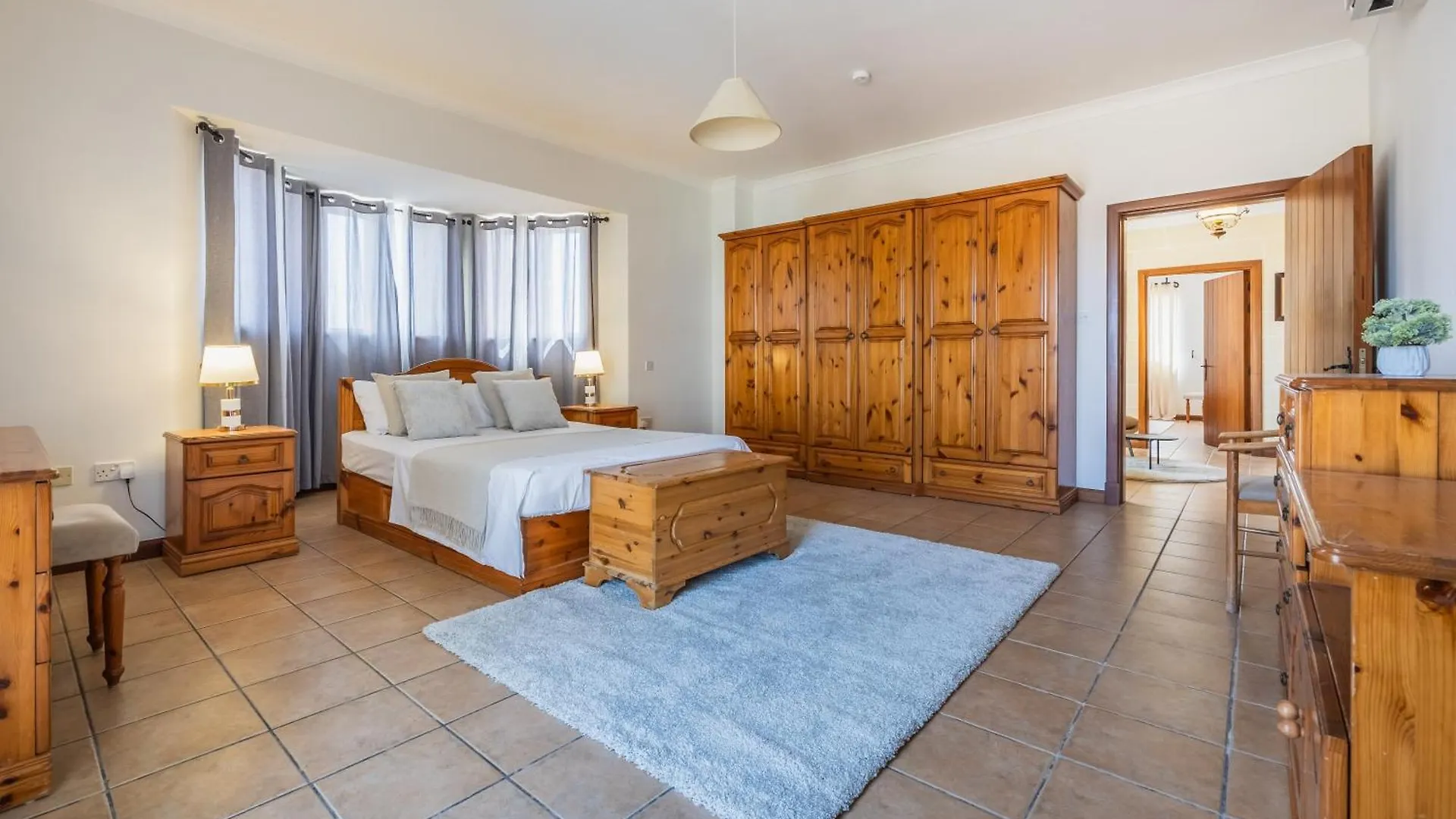 Tranquil Mansion - 3 Bed, Pool, Bbq & Gaming Room Is-Swieqi 0*,  Malte