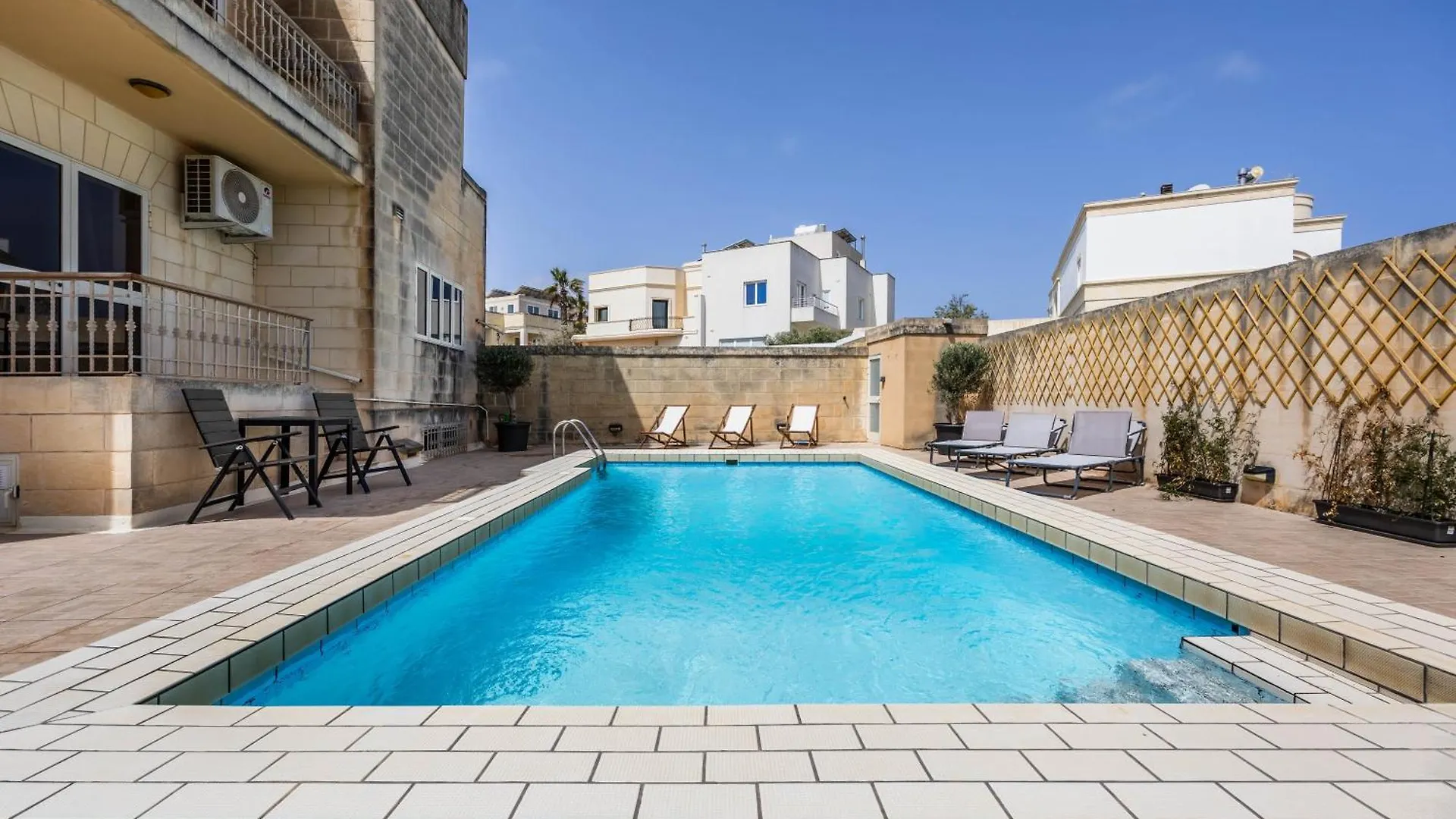 Villa Tranquil Mansion - 3 Bed, Pool, Bbq & Gaming Room Is-Swieqi