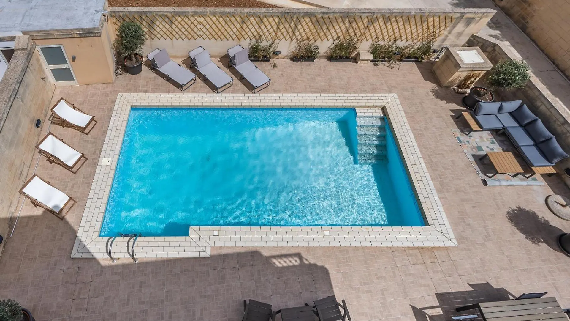 Tranquil Mansion - 3 Bed, Pool, Bbq & Gaming Room Is-Swieqi Malte
